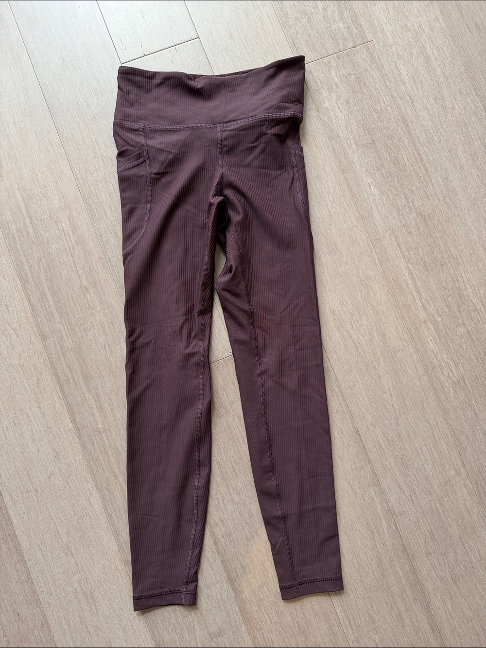 Women’s High-Waist Ribbed Leggings in Maroon size S- like new